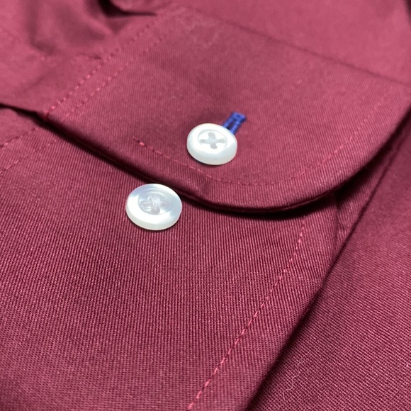 🎉HP🎉 Izod Button Down Shirt 💗 Maroon - Picture 11 of 16